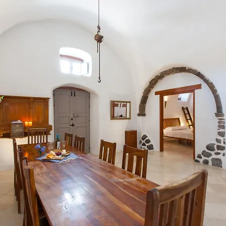 The Winery Estate Villa Megalochori (Santorini)